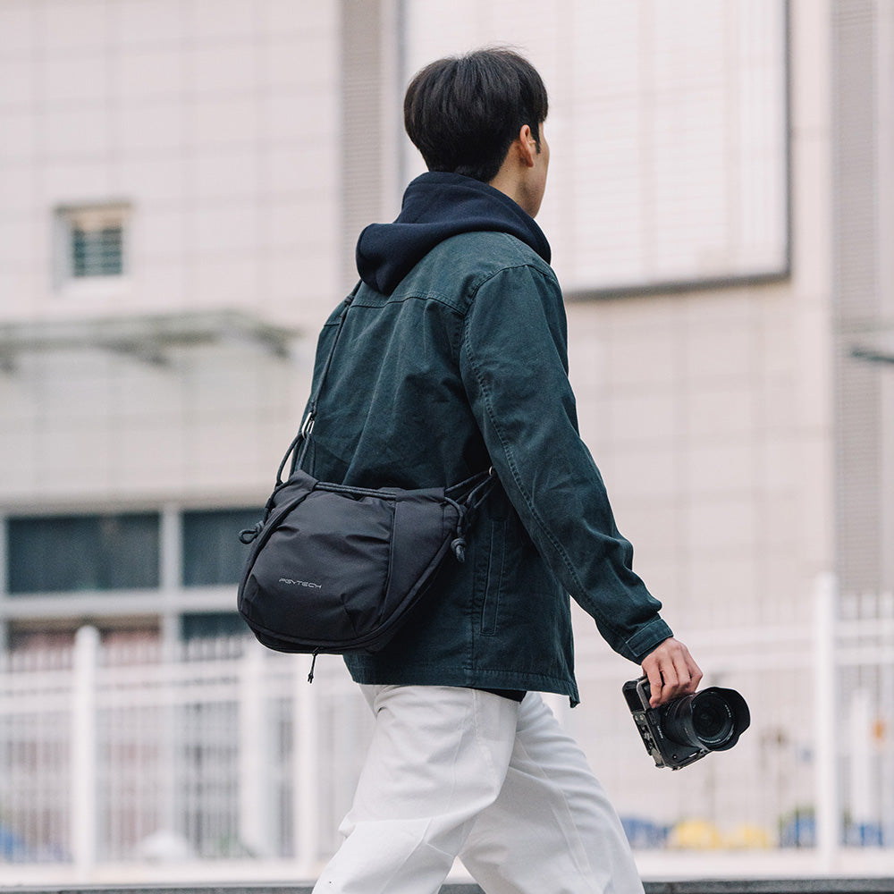 Shooting on the street with OneGo Rope Strap Bag.