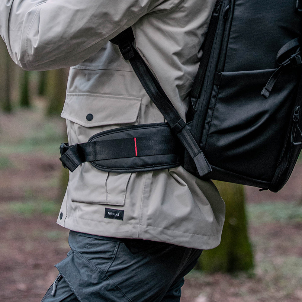 The Onemo 2 Backpack 35l & Shoulder Bag is featured with Detachable waist strap with soft padding greatly relieves pressure