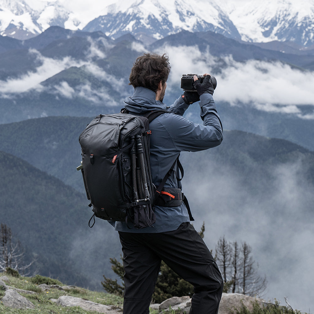 OnePro Focux Backpack:
Gear for Professional Outdoor Photography
