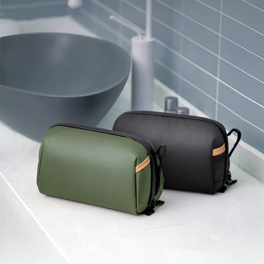 Wash Pouch：Easily Hold All Your Toiletries
